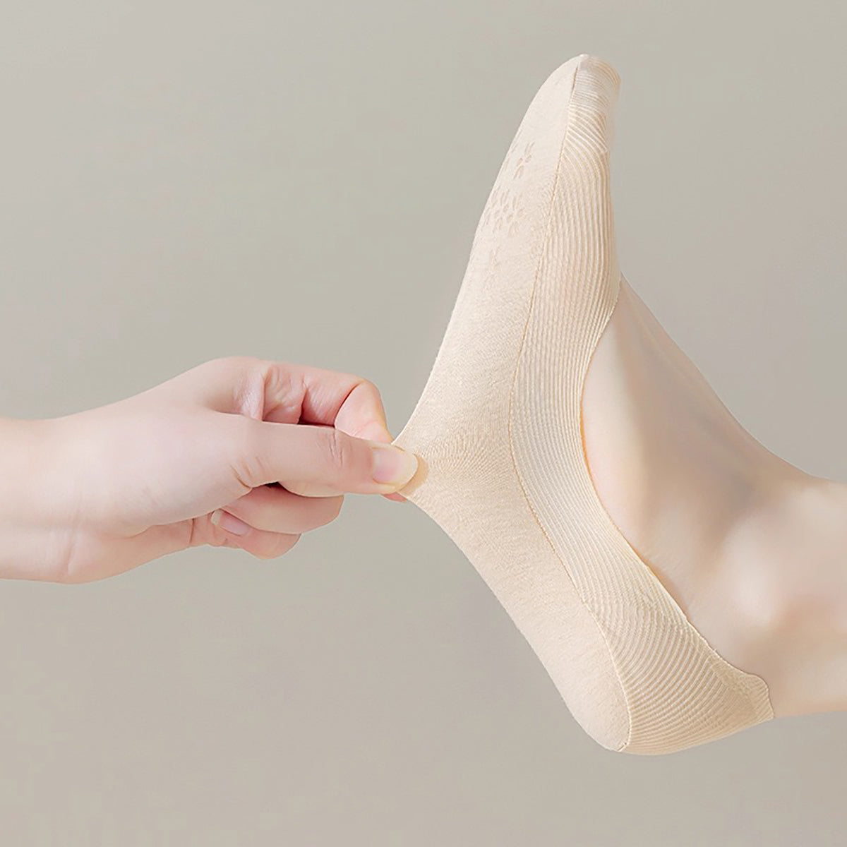 CandiKoKo Seamless Grip n' Go Socks kit of 6