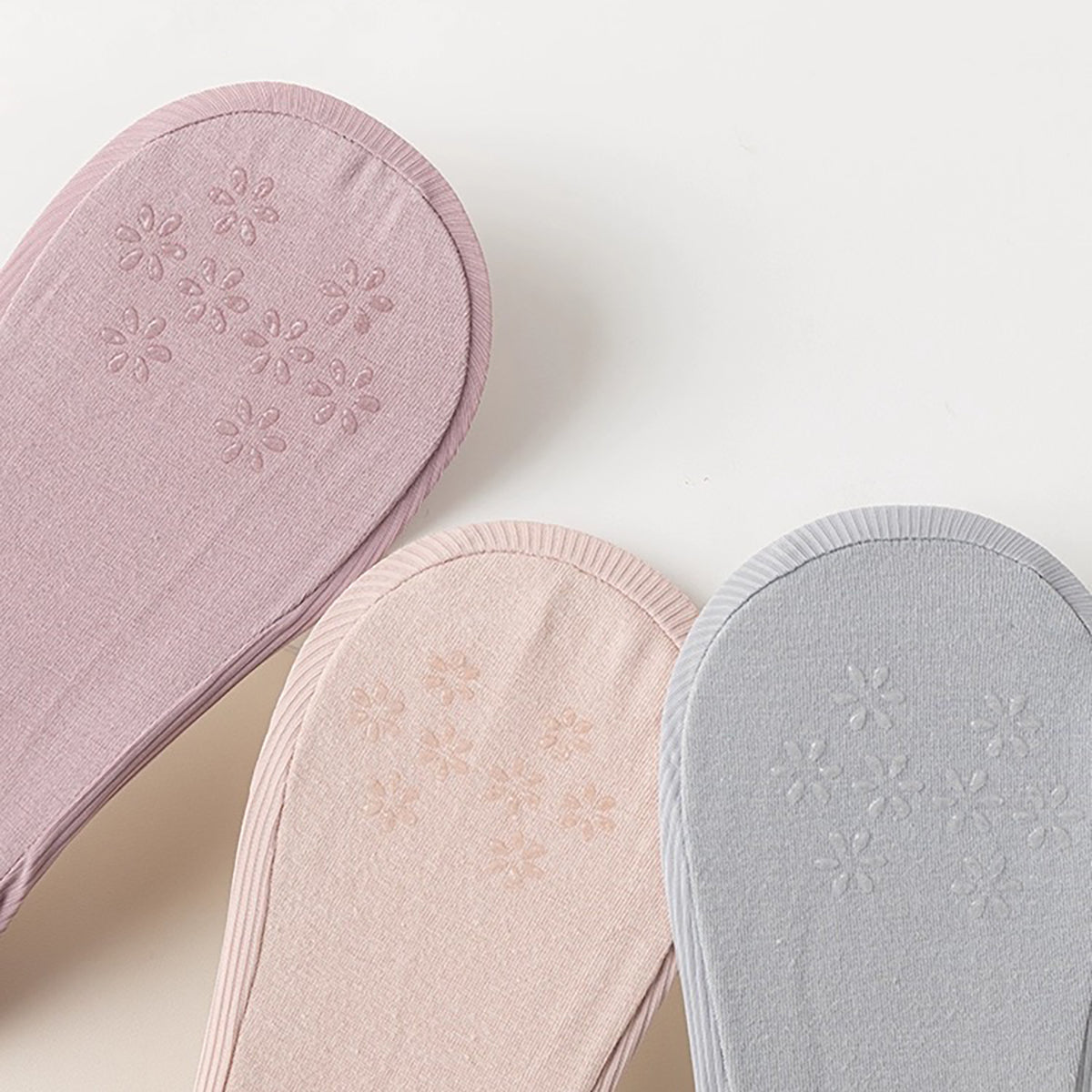 CandiKoKo Seamless Grip n' Go Socks kit of 6